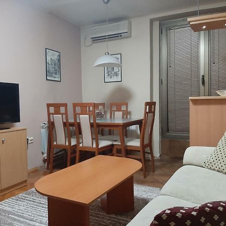 Square Exclusive Apartment 3N Skopie Exterior foto