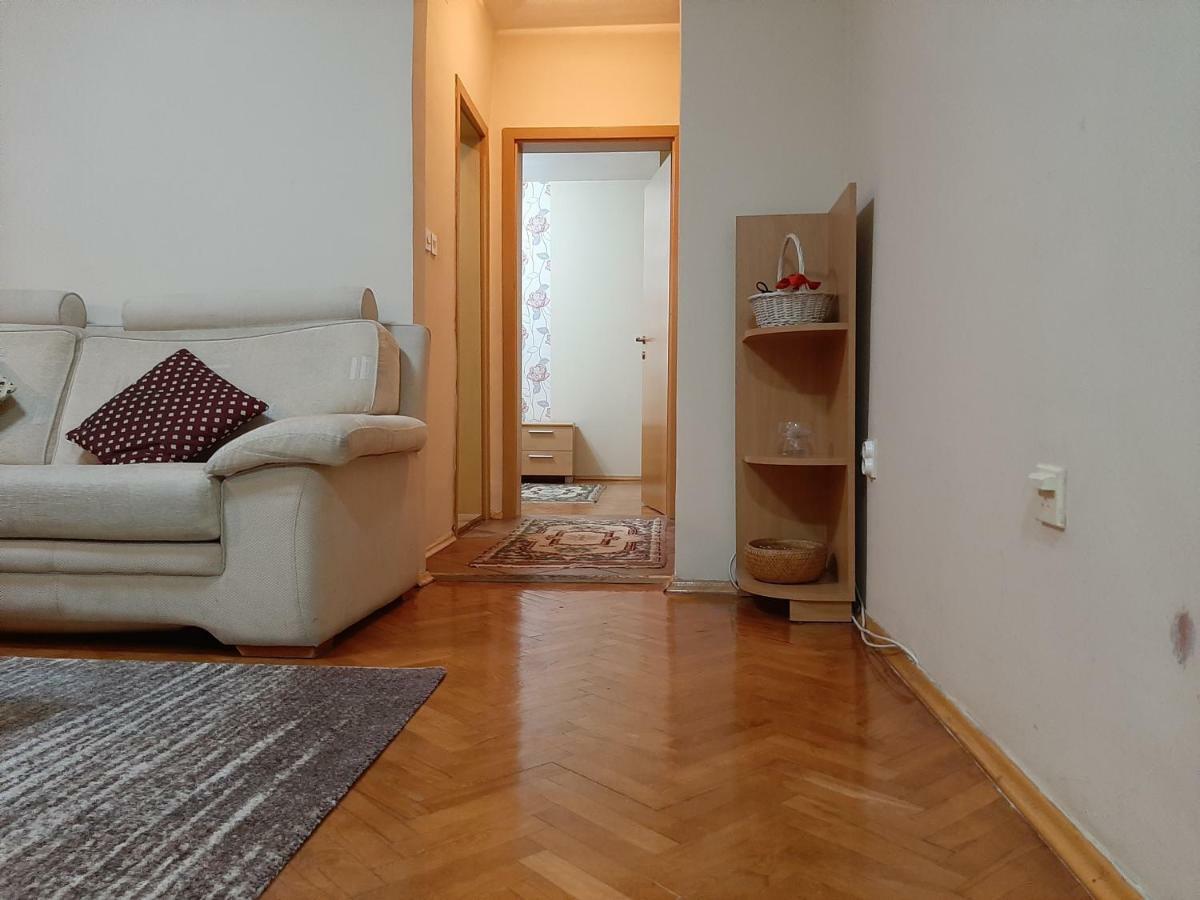 Square Exclusive Apartment 3N Skopie Exterior foto